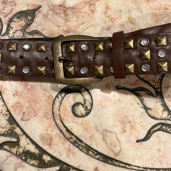 YMI Brown Studded And Rhinestone Vegan Leather Belt Size 13 - Picture 1 of 9